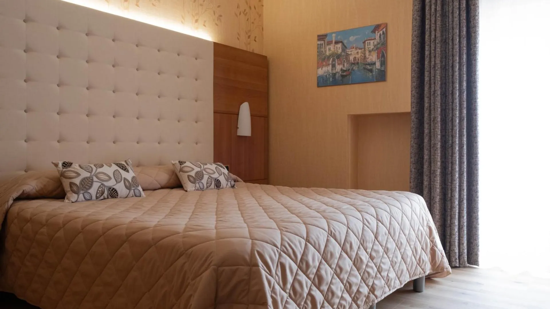 Hotel Vela D'Oro ***S Bardolino
